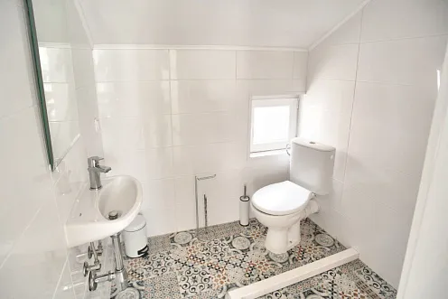 Duplex Einzimmerwohnung in Baosici – 20m vom Meer Entfernt mit Terrassen